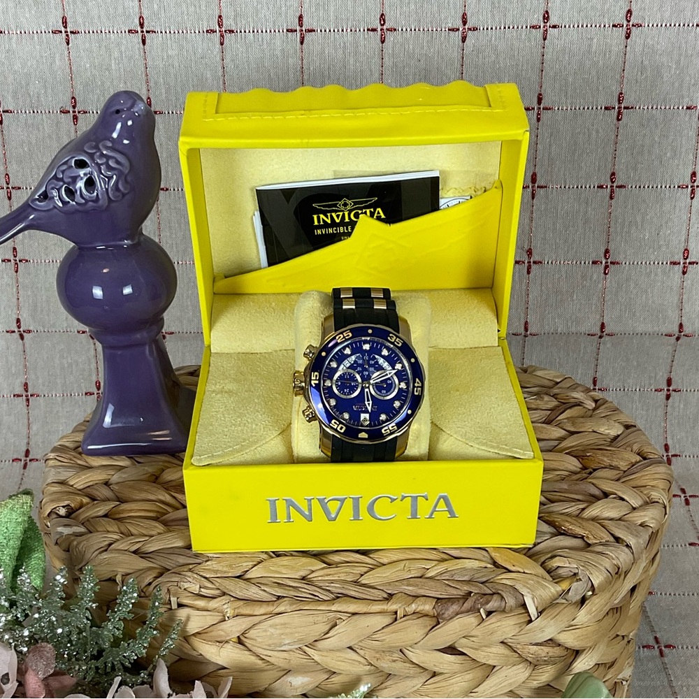 Invicta Pro Diver Collection Model 6983 Men’s Wristwatch 48mm Blue & Gold - Picture 1 of 12